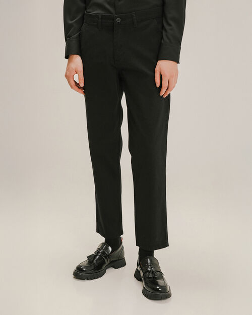 Pantalón Negro Fit Slim